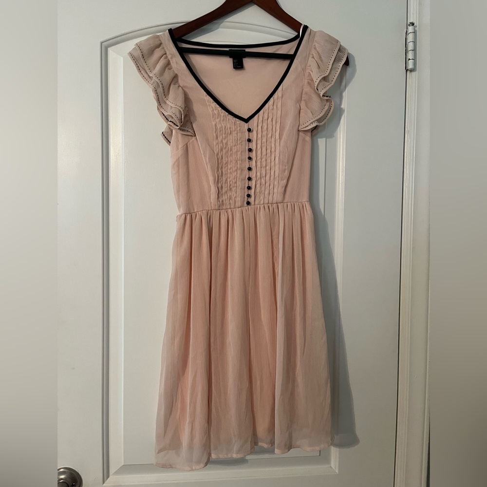 H&M pale pink dress size 4